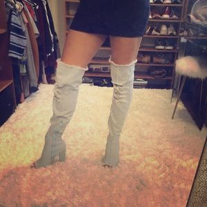 High knee boots opened toes